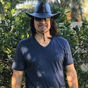 Meet your Posher, Fred